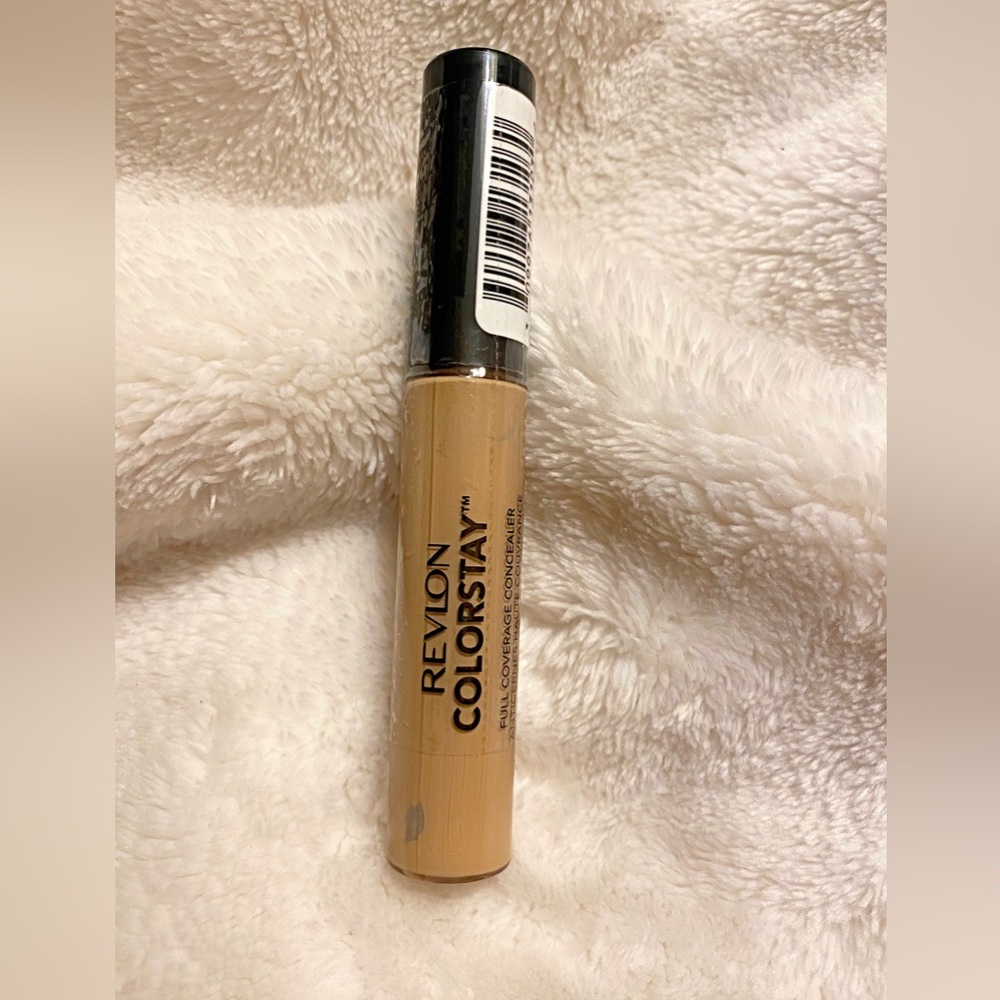 đ REVLON - ColorStay⢠Full Coverage Concealer - Picture 3 of 4